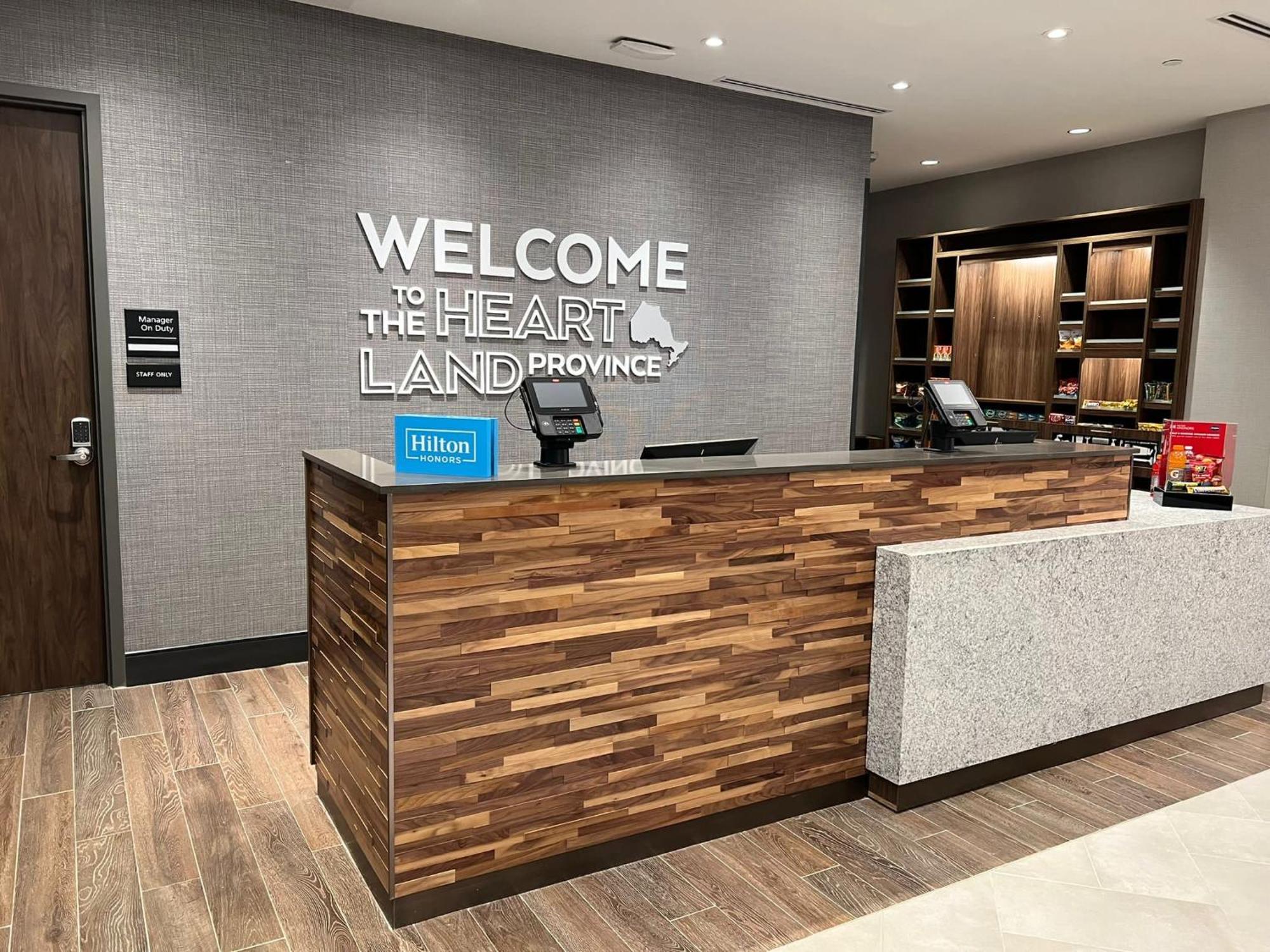 Hampton Inn By Hilton Kingston Exterior photo